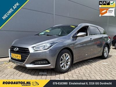 Grijs (metallic) Gebruikt 2015 Hyundai i40 Edition Stationwagen | € 4.999