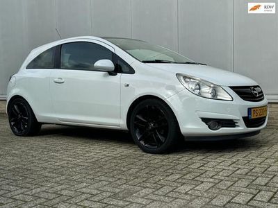 tweedehands Opel Corsa 1.2 I CRUISE I STOELVERWARMING I STUURVERWARMING I BOMVOL!