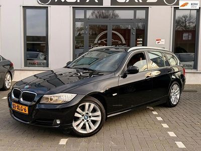 Occasion BMW 318 Luxury Line 136 PK (100 kW) 2012 Zwart Stationwagen