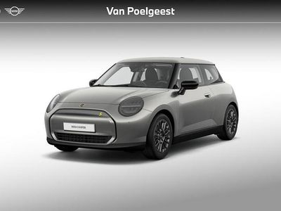 Melting silver iii Nieuw 2025 Mini Cooper Essential Hatchback | € 35.990 (Eerlijke prijs)