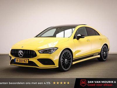 Geel Gebruikt 2022 Mercedes CLA180 AMG line Sedan | € 32.295 (Eerlijke prijs)