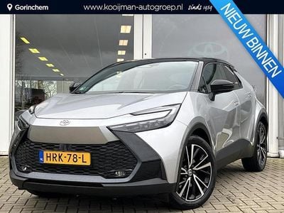 Occasion Toyota C-HR Executive 223 PK (164 kW) 2025 Shimmering silver metallic / zwart dak SUV