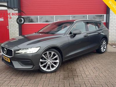 Grijs Occasion 2019 Volvo V60 Momentum Stationwagen | € 24.283 (Eerlijke prijs)