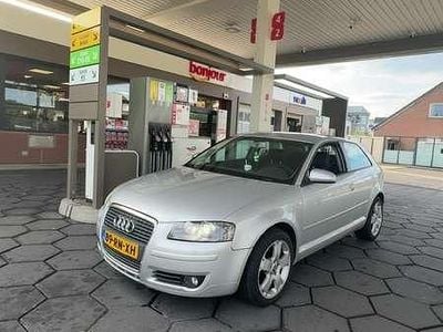 Grijs Gebruikt 2005 Audi A3 Attraction Hatchback | € 1.750
