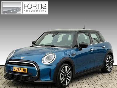 Occasion Mini Cooper Business 136 PK (100 kW) 2021 Blauw Hatchback
