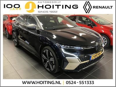 Noir (zwart metallic) Occasion 2023 Renault Megane E-Tech Iconic Hatchback | € 27.950 (Iets duurder)