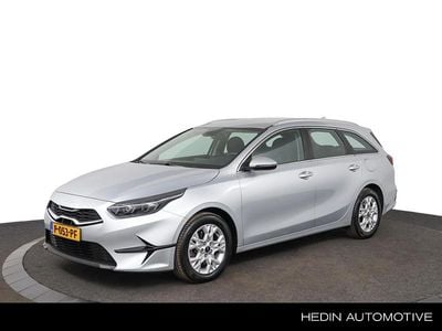 Grijs Gebruikt 2022 Kia Ceed Hatchback | € 17.445 (Eerlijke prijs)
