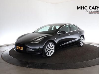 Zwart Gebruikt 2020 Tesla Model 3 Standard Range Sedan | € 18.200 (Goede deal)