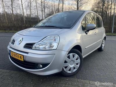 Grijs (metallic) Gebruikt 2011 Renault Modus Night&Day MPV | € 1.599 (Super prijs)