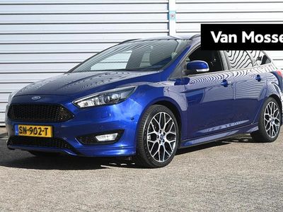 Blauw Gebruikt 2017 Ford Focus ST-Line Stationwagen | € 15.945 (Duur)