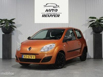 Oranje Gebruikt 2008 Renault Twingo Dynamique Hatchback | € 2.250 (Eerlijke prijs)