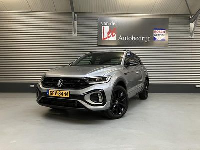 Grijs Occasion 2023 VW T-Roc IQ Drive SUV | € 32.500 (Eerlijke prijs)