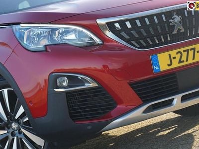Occasion Peugeot 5008 Premium 131 PK (96 kW) 2020 Rood SUV
