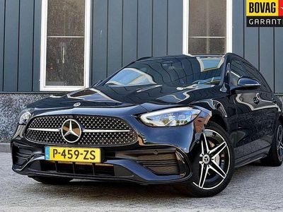 Zwart Occasion 2022 Mercedes C300e AMG line Stationwagen | € 38.950 (Iets duurder)