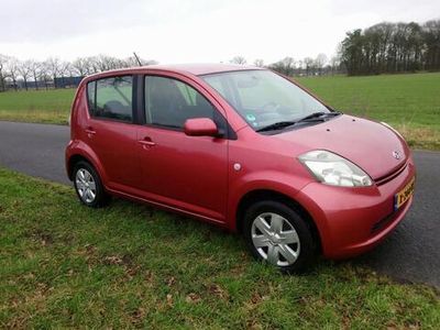 tweedehands Daihatsu Sirion 2 1.3-16V Comfort met nieuwe Apk.....Inruil Mogelijk !