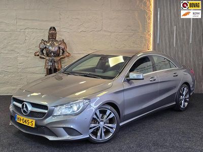 Grijs Gebruikt 2016 Mercedes CLA180 Ambition Sedan | € 16.999 (Eerlijke prijs)