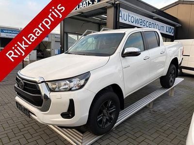 Wit Occasion 2024 Toyota HiLux Pickup | € 45.250 (Eerlijke prijs)