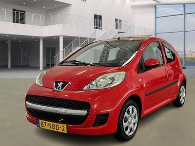 Rood Gebruikt 2010 Peugeot 107 Hatchback | € 2.950 (Eerlijke prijs)