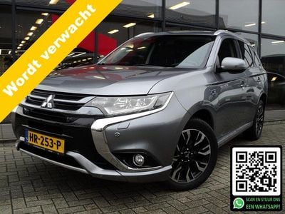 Grijs metallic Occasion 2015 Mitsubishi Outlander P-HEV Instyle SUV | € 12.845 (Iets duurder)