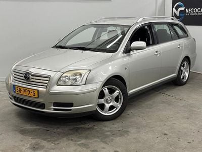 Grijs Gebruikt 2003 Toyota Avensis Terra Stationwagen | € 3.949 (Iets duurder)