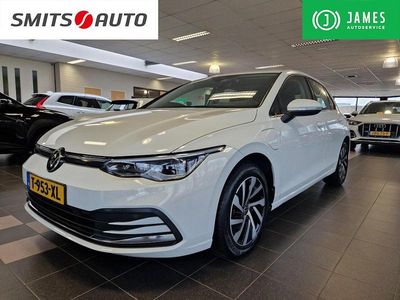 Wit Gebruikt 2021 VW Golf VIII Style Hatchback | € 23.900 (Goede deal)