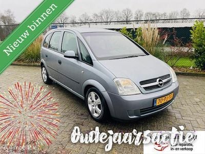 Grijs Gebruikt 2004 Opel Meriva Essentia MPV | € 1.499 (Eerlijke prijs)