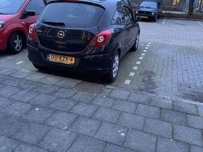 Zwart Occasion 2010 Opel Corsa Edition MPV | € 995 (Goede deal)