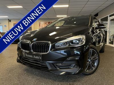 tweedehands BMW 225 2-SERIE Active Tourer xe iPerformance - VOL - Panoramadak / HeadUp / Harman-Kardon / full LED / Dab+ / Keyless / Elek achterklep / Verwarmbaar stuur en stoelen - 30 dkm -