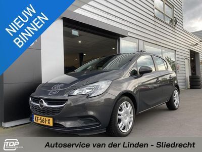tweedehands Opel Corsa 1.4 Edition Automaat Lage KM stand