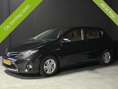 Occasion Toyota Auris 99 PK (72 kW) 2013 Zwart Hatchback