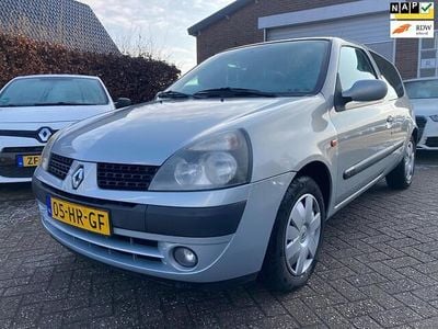 Occasion Renault Clio II Expression 98 PK (72 kW) 2001 Grijs (metallic) Hatchback