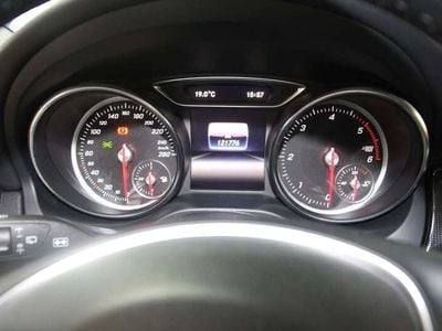Mercedes CLA180