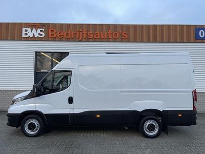 tweedehands Iveco Daily 35S16V 2.3 352 L2H2 / vaste prijs rijklaar ¤ 26.950 ex btw / lease vanaf ¤ 482 / climate control / mag 3500 kg trekken! / pdc achter / euro 6