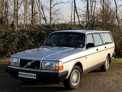 Zilver Occasion 1993 Volvo 240 Standard Stationwagen | € 14.750