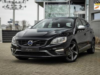 tweedehands Volvo V60 1.6 T3 R-Design - 1 eigenaar - lage KM - Dealer on