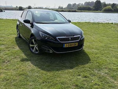 Zwart Gebruikt 2017 Peugeot 308 GT-line Hatchback | € 10.350 (Iets duurder)