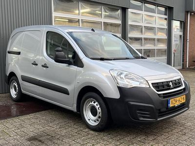 Grijs Occasion 2017 Peugeot Partner MPV | € 11.950 (Iets duurder)
