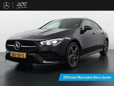 Zwart Gebruikt 2021 Mercedes CLA250e Business Sedan | € 36.880 (Eerlijke prijs)