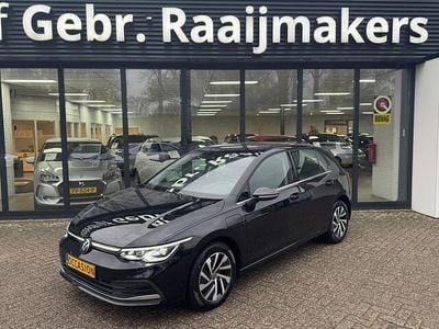 Zwart Occasion 2022 VW Golf VIII Style Hatchback | € 23.950 (Super prijs)
