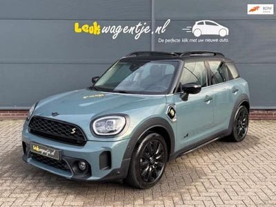 Groen (metallic) Occasion 2022 Mini Cooper Countryman Classic SUV | € 30.940 (Eerlijke prijs)