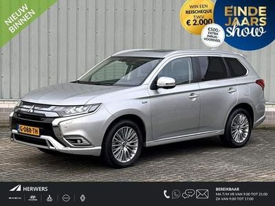 Sterling silver m Occasion 2019 Mitsubishi Outlander P-HEV Intense+ SUV | € 20.935 (Eerlijke prijs)