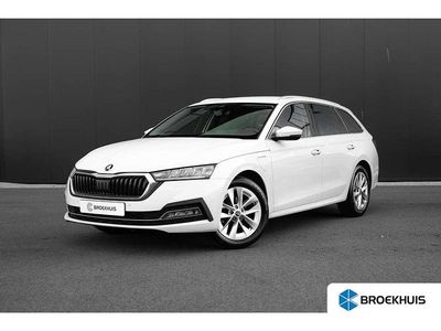 Wit Occasion 2022 Skoda Octavia Business Line Stationwagen | € 23.490 (Eerlijke prijs)