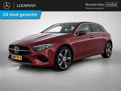 Manufaktur patagoniërood metallic Gebruikt 2024 Mercedes A250 Luxury Hatchback | € 34.945 (Goede deal)