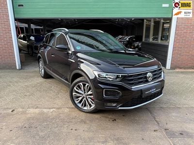 Zwart Gebruikt 2017 VW T-Roc SUV | € 21.995 (Eerlijke prijs)