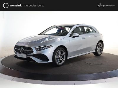 Zilver, metallic lak Gebruikt 2025 Mercedes A250 Business Hatchback | € 41.400 (Iets duurder)