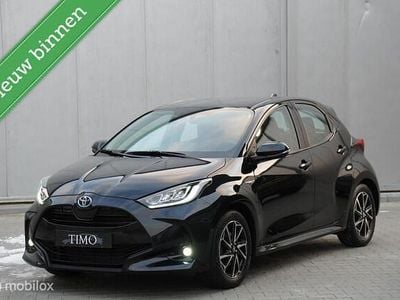 Zwart Occasion 2020 Toyota Yaris Hatchback | € 18.995 (Goede deal)