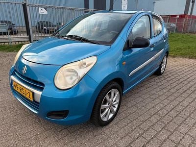 Blauw (metallic) Gebruikt 2011 Suzuki Alto Hatchback | € 2.199 (Goede deal)
