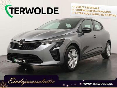 Grijs Nieuw 2025 Renault Clio V Evolution Hatchback | € 24.390 (Eerlijke prijs)