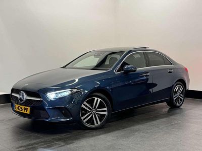 Blauw Occasion 2021 Mercedes A250 Business Sedan | € 20.900 (Goede deal)