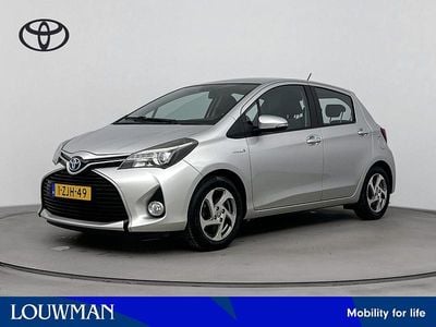 Grijs Occasion 2015 Toyota Yaris Hybrid Hatchback | € 13.450 (Eerlijke prijs)